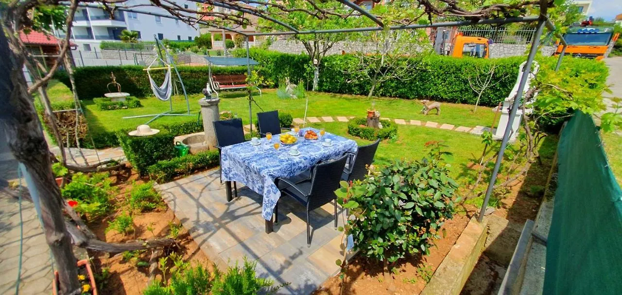 Apartments Villa Bare Kastav